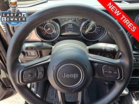 Used 2021 Jeep Gladiator Sport w/ Trailer Tow Package AWD/4WD image 18