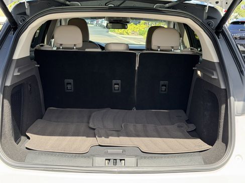 Used 2022 Lincoln Corsair FWD image 10