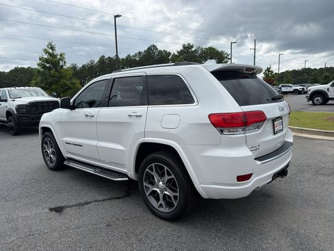 Used 2019 Jeep Grand Cherokee Overland AWD/4WD image 7