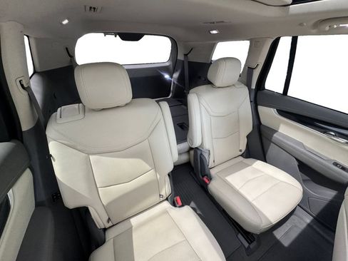 Certified 2024 Cadillac XT6 Premium Luxury w/ Technology Package FWD image 17