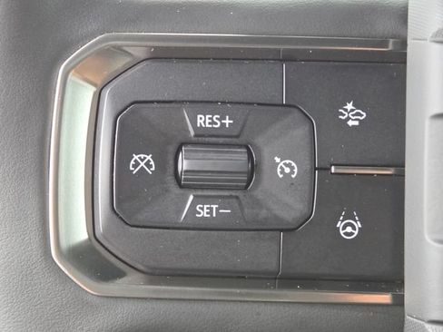 Used 2024 GMC Hummer EV 2X w/ LPO, Illumination Package AWD/4WD image 38