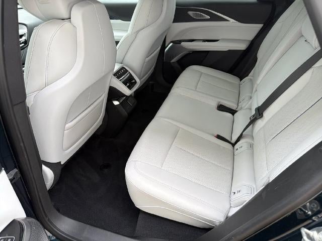 Certified 2024 Cadillac Lyriq Luxury AWD/4WD image 15
