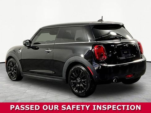 Used 2021 MINI Cooper 2-Door Hardtop w/ Premium Package FWD image 4