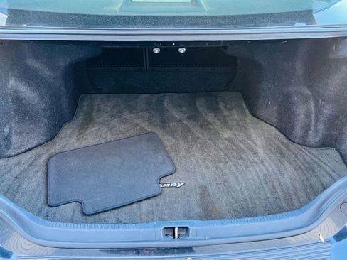 Used 2016 Toyota Camry LE image 11