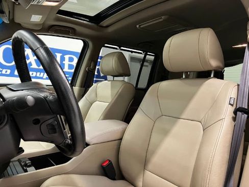 Used 2015 Honda Pilot Touring image 10