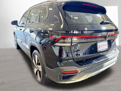 Used 2025 Volkswagen Taos S image 28