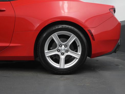 Used 2018 Chevrolet Camaro LT image 15