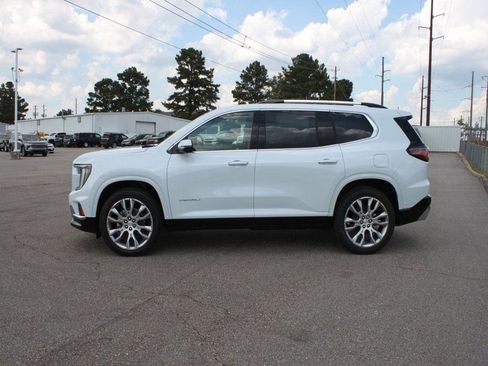 New 2026 GMC Acadia Denali w/ Super Cruise Package image 4