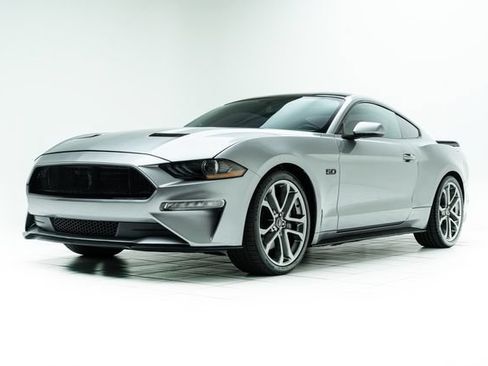 Used 2020 Ford Mustang GT Premium w/ Black Accent Package RWD image 8