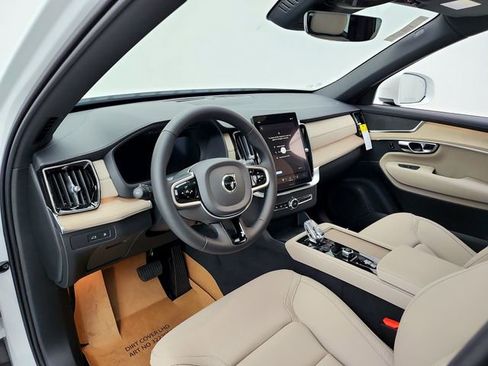 New 2026 Volvo XC90 T8 Plus w/ Protection Package AWD/4WD image 20