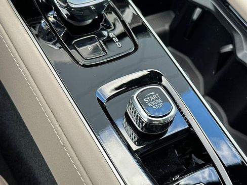 New 2026 Volvo XC90 B6 Plus w/ Protection Package image 22