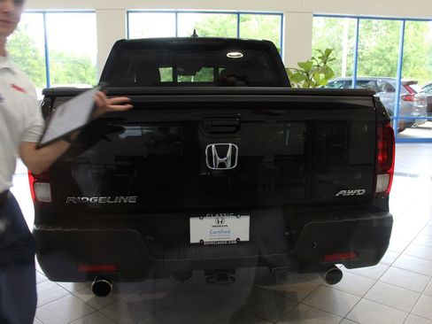Used 2022 Honda Ridgeline Black Edition image 47