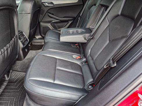 Used 2023 Porsche Macan Turbo AWD/4WD image 30