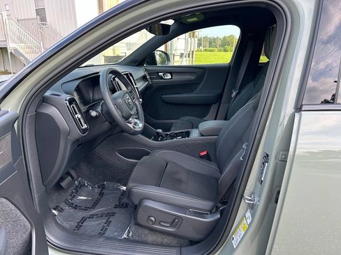 Used 2023 Volvo XC40 Recharge Ultimate AWD/4WD image 15