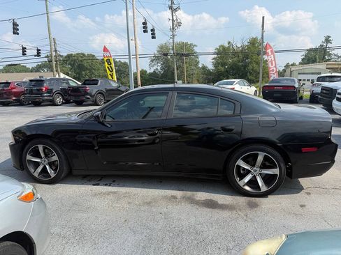 Used 2014 Dodge Charger R/T RWD image 5