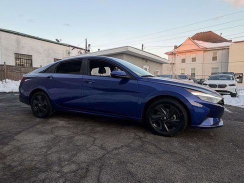 Used 2021 Hyundai Elantra SEL image 8