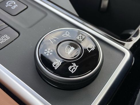 New 2026 Nissan Pathfinder Platinum AWD/4WD image 40