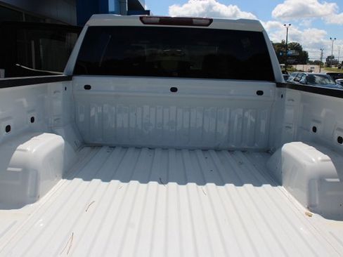 Used 2021 Chevrolet Silverado 1500 LT image 20