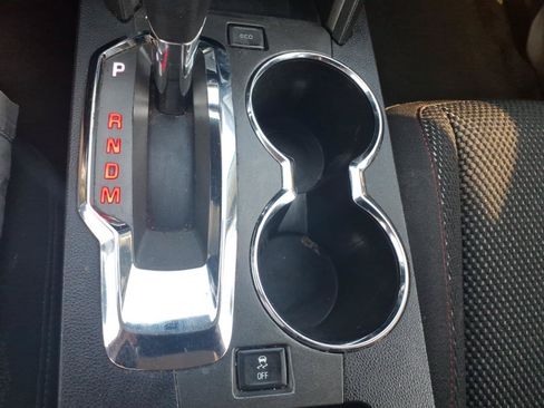 Used 2016 GMC Terrain SLE FWD image 25