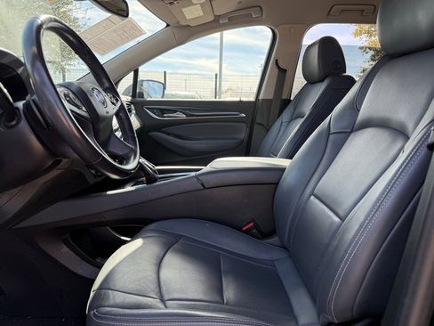 Used 2020 Buick Enclave Essence w/ Sport Touring Edition image 10