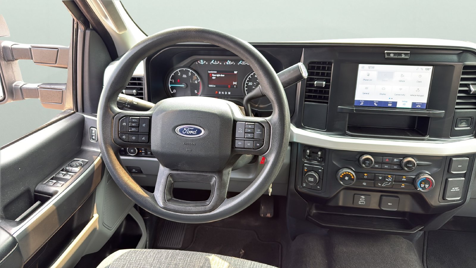 Used 2025 Ford F250 XLT w/ FX4 Off-Road Package AWD/4WD image 11