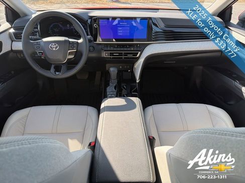 Used 2025 Toyota Camry XLE FWD image 20