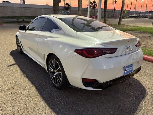 Used 2017 INFINITI Q60 w/ Premium Package image 5