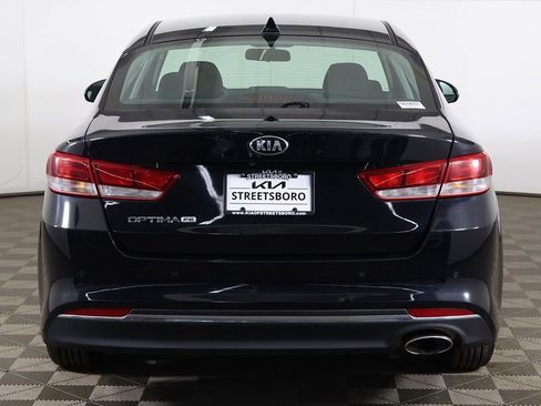 Used 2017 Kia Optima LX w/ Convenience Package FWD image 9