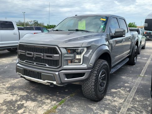 Used 2018 Ford F150 Raptor w/ Equipment Group 802A Luxury AWD/4WD image 3