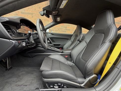 Certified 2025 Porsche 911 GT3 image 5