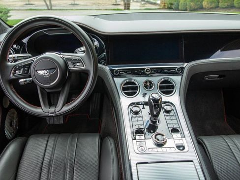 Used 2022 Bentley Continental GT AWD/4WD image 30