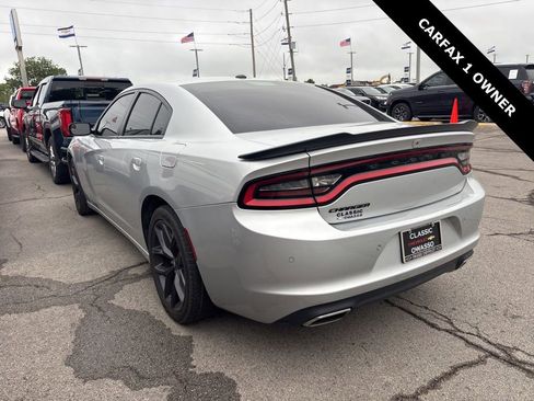 Used 2021 Dodge Charger SXT w/ Blacktop Package RWD image 3