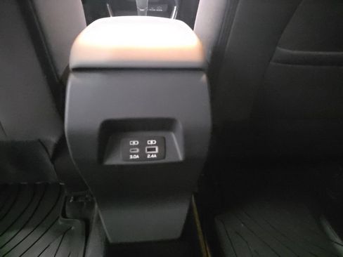 Used 2026 Subaru Crosstrek 2.5i Premium AWD/4WD image 10