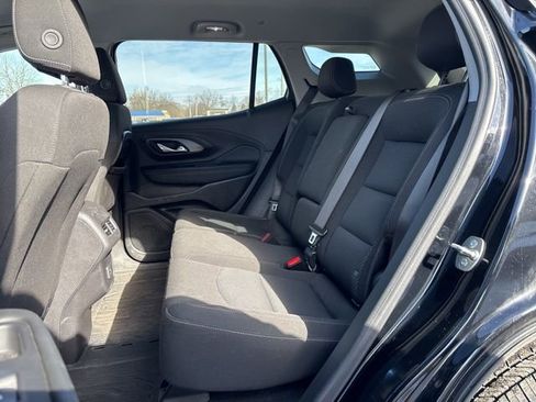 Used 2024 GMC Terrain SLE w/ Driver Convenience Package image 14