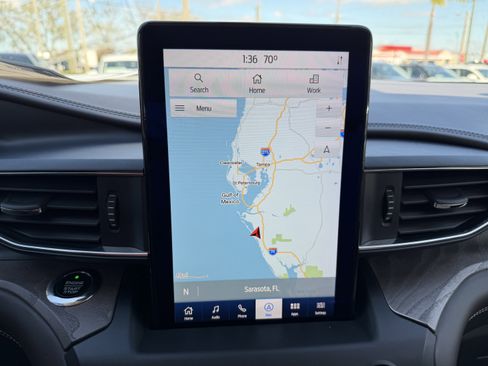 Used 2020 Ford Explorer Platinum w/ Premium Technology Package image 20