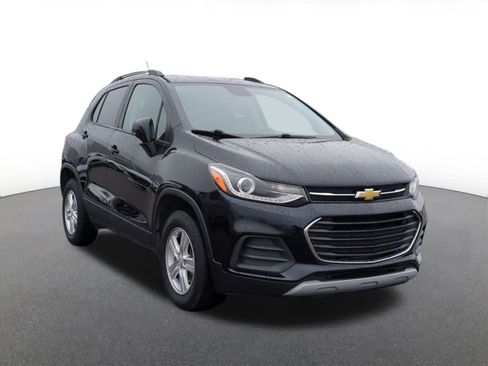 Used 2022 Chevrolet Trax LT w/ Driver Confidence Package image 8
