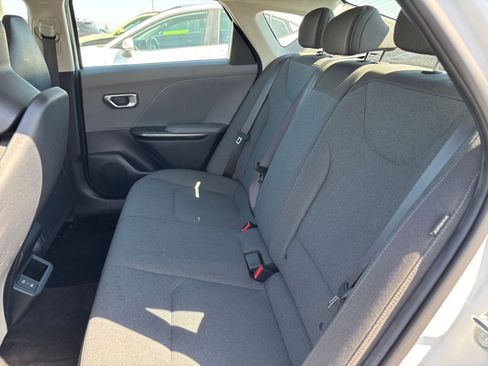 Used 2025 Kia K4 LXS image 27