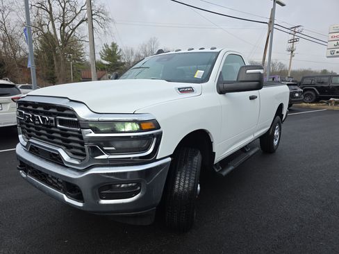 New 2026 RAM 2500 Tradesman AWD/4WD image 18