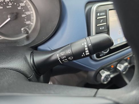 Used 2023 Nissan Versa SV FWD image 21
