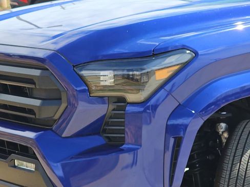 Used 2025 Toyota Tacoma SR5 image 17