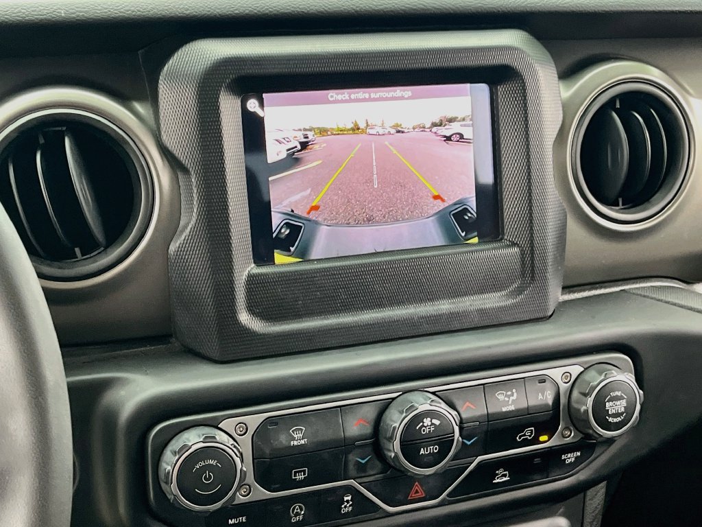 Used 2023 Jeep Gladiator Sport AWD/4WD image 13