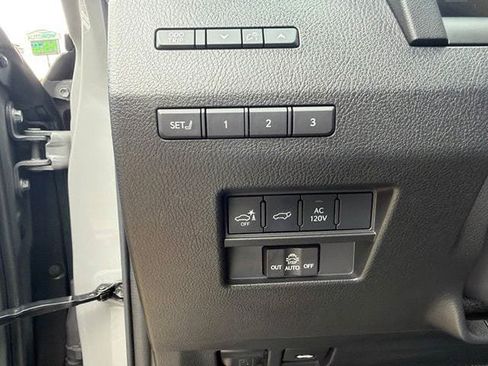 Used 2024 Lexus GX 550 w/ Accessory Package (2T) AWD/4WD image 8