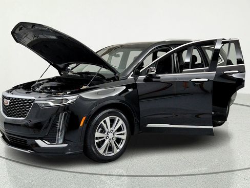 Certified 2023 Cadillac XT6 Premium Luxury w/ LPO, Floor Liner Package AWD/4WD image 9