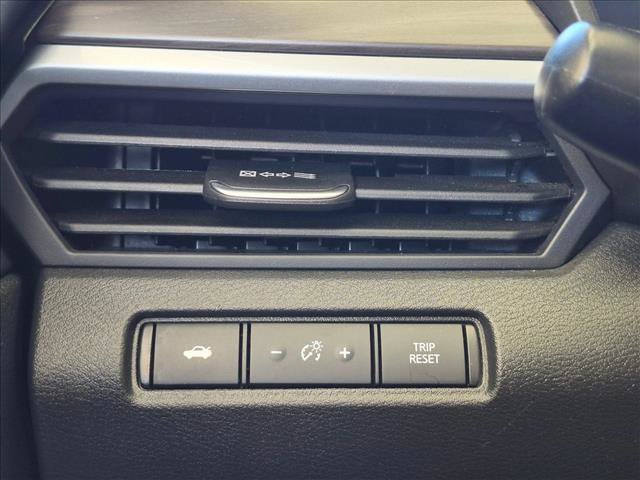 Used 2025 Nissan Altima 2.5 SV FWD image 16