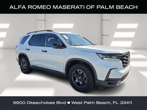 Used 2023 Honda Pilot TrailSport image 1