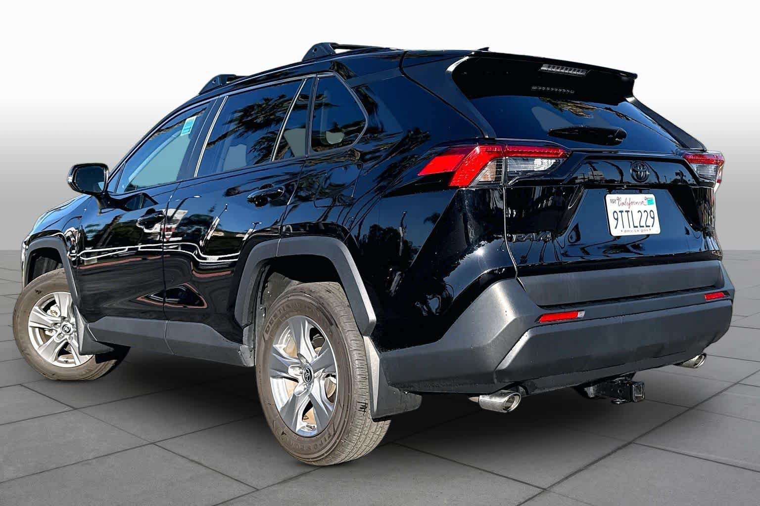 Certified 2025 Toyota RAV4 XLE w/ Convenience Package FWD image 11