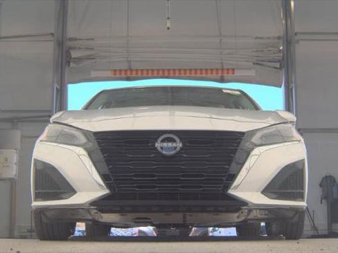 Used 2023 Nissan Altima 2.5 SL FWD image 6