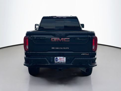 Used 2022 GMC Sierra 2500 AT4 w/ AT4 Premium Plus Package AWD/4WD image 6