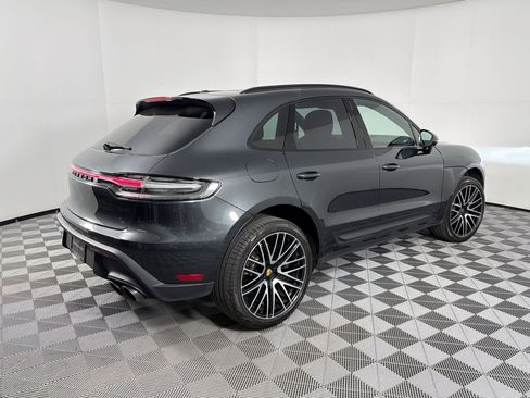 Certified 2026 Porsche Macan AWD/4WD image 9