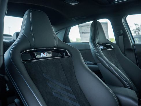 New 2026 Hyundai Elantra N FWD image 10